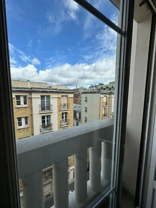 Διαμέρισμα Parisien Vue Sur Tour Eiffel